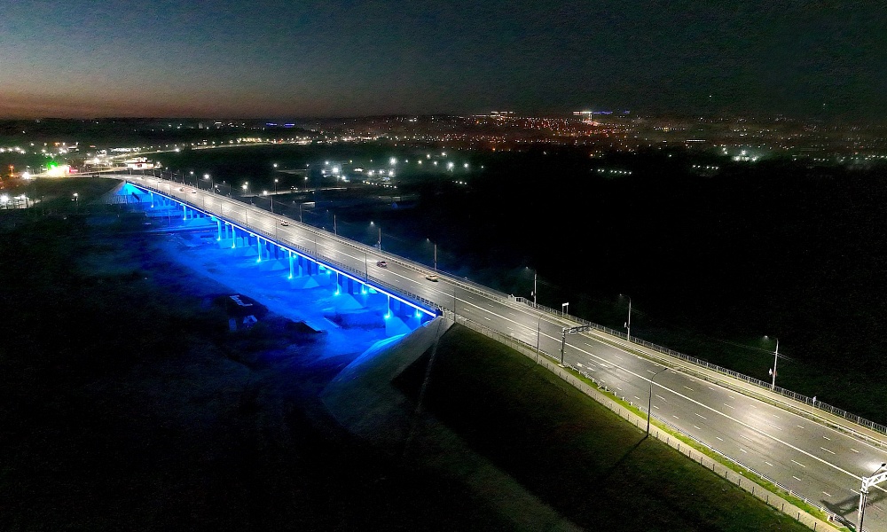 Подсветка моста через реку Ардым