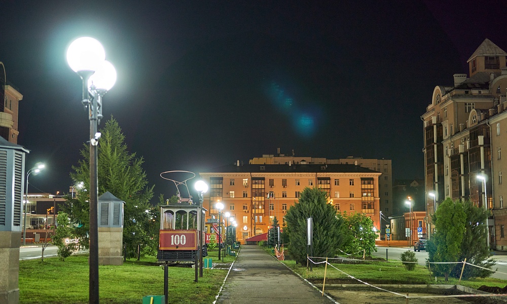 Парковое освещение аллеи Славы на Петербургской 