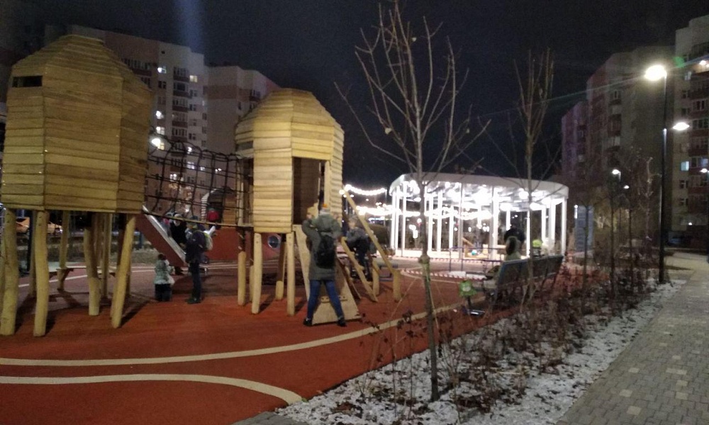 Бульвар «Белые цветы»