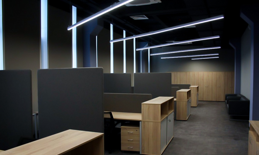 Офисное освещение светильниками H-lux EH