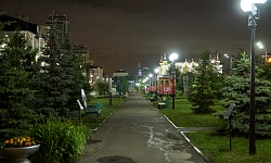 Парковое освещение аллеи Славы на Петербургской 