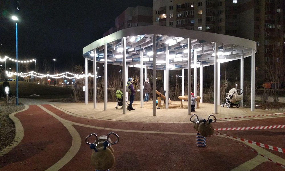 Бульвар «Белые цветы»